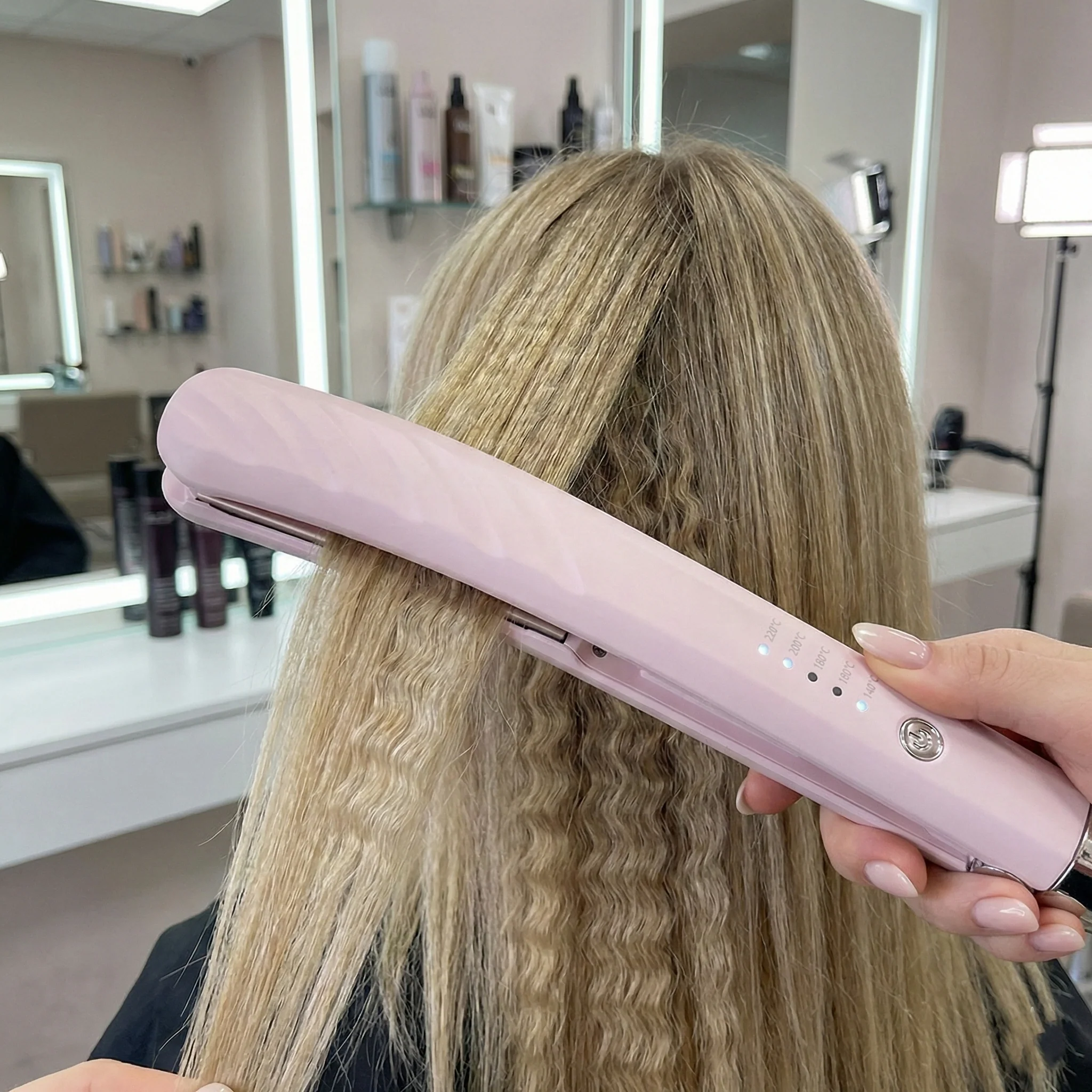 Piastra Capelli Volumizzante in Ceramica – Design Curvo per Onde e Volume alle Radici - Image 3
